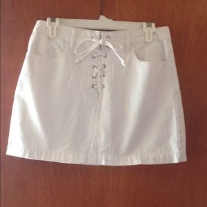 NWOT Pacsun white lace up denim skirt